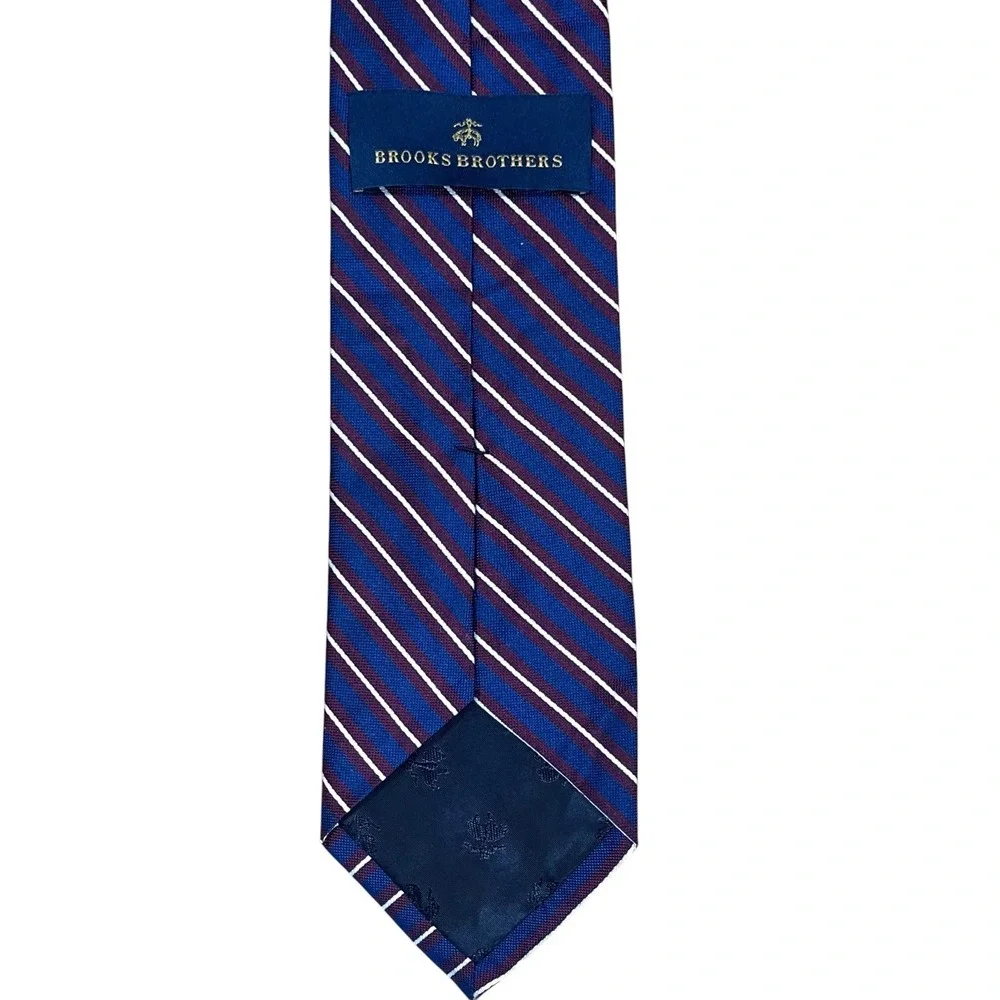 Brooks Brothers 100% Silk Necktie Navy Burgundy Diagonal Stripes Classic Preppy